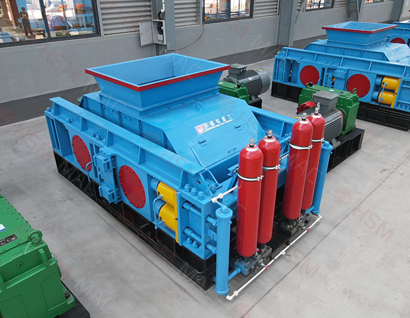 液壓對(duì)輥制砂機(jī)褐鐵礦與磷礦干選破碎利器，輕松產(chǎn)出1-5mm細(xì)砂